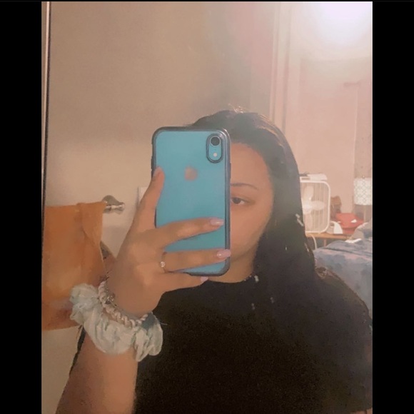 Meet your Posher, Isabelle - Picture 1 of 1